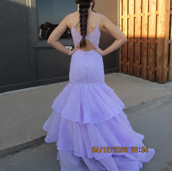 Ellie Wilde Lavender Mermaid Prom Dress Perfect Condition - Picture 2 of 9